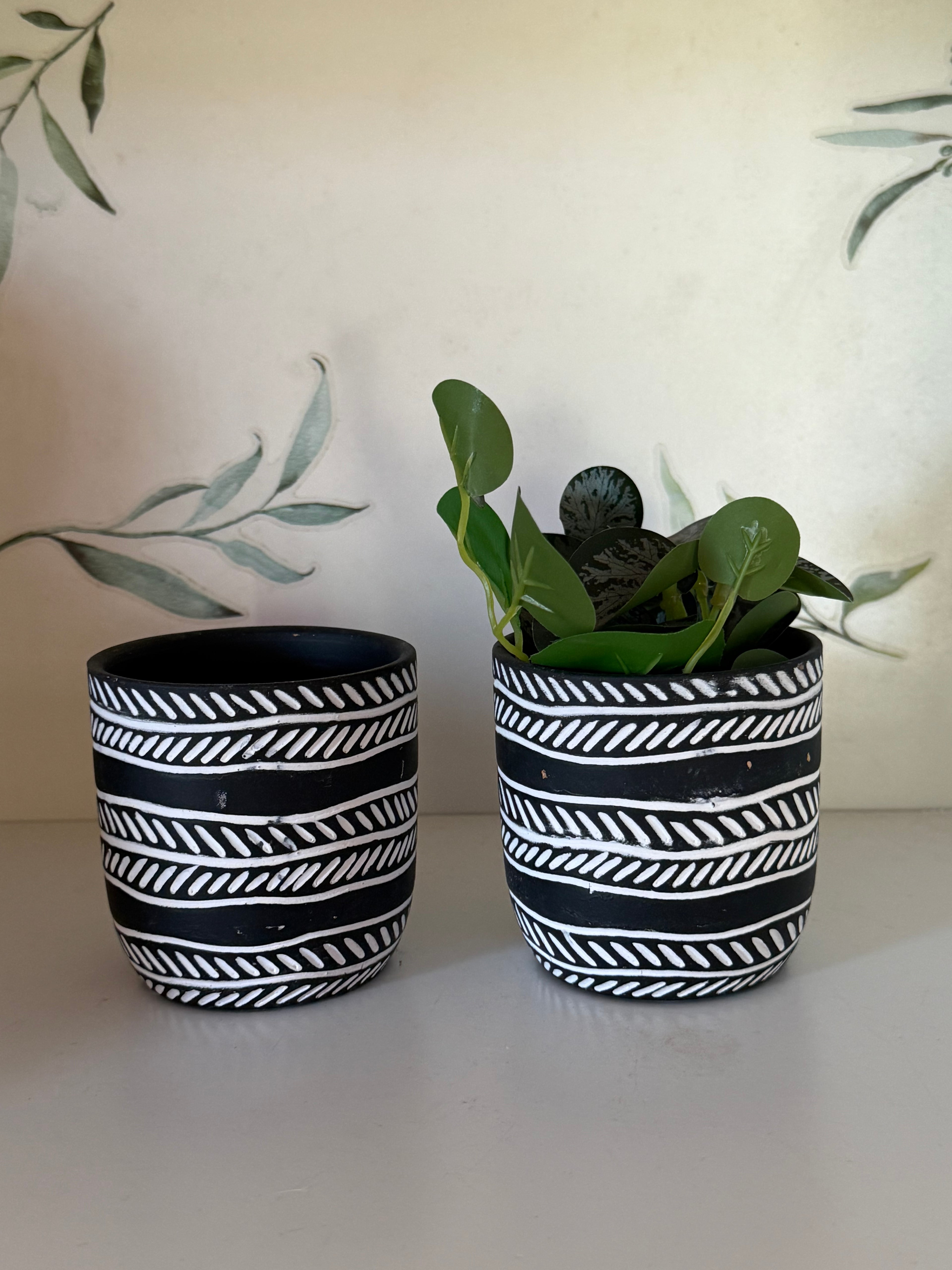 Small plant pots